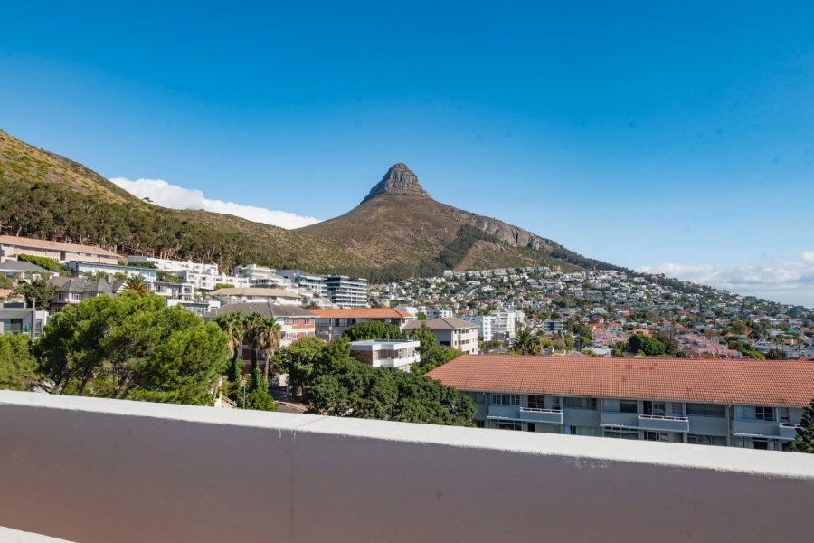 2 Bedroom Property for Sale in Sea Point Western Cape